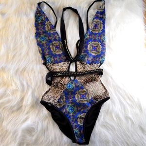 Unique & Sexy One Piece 🩱